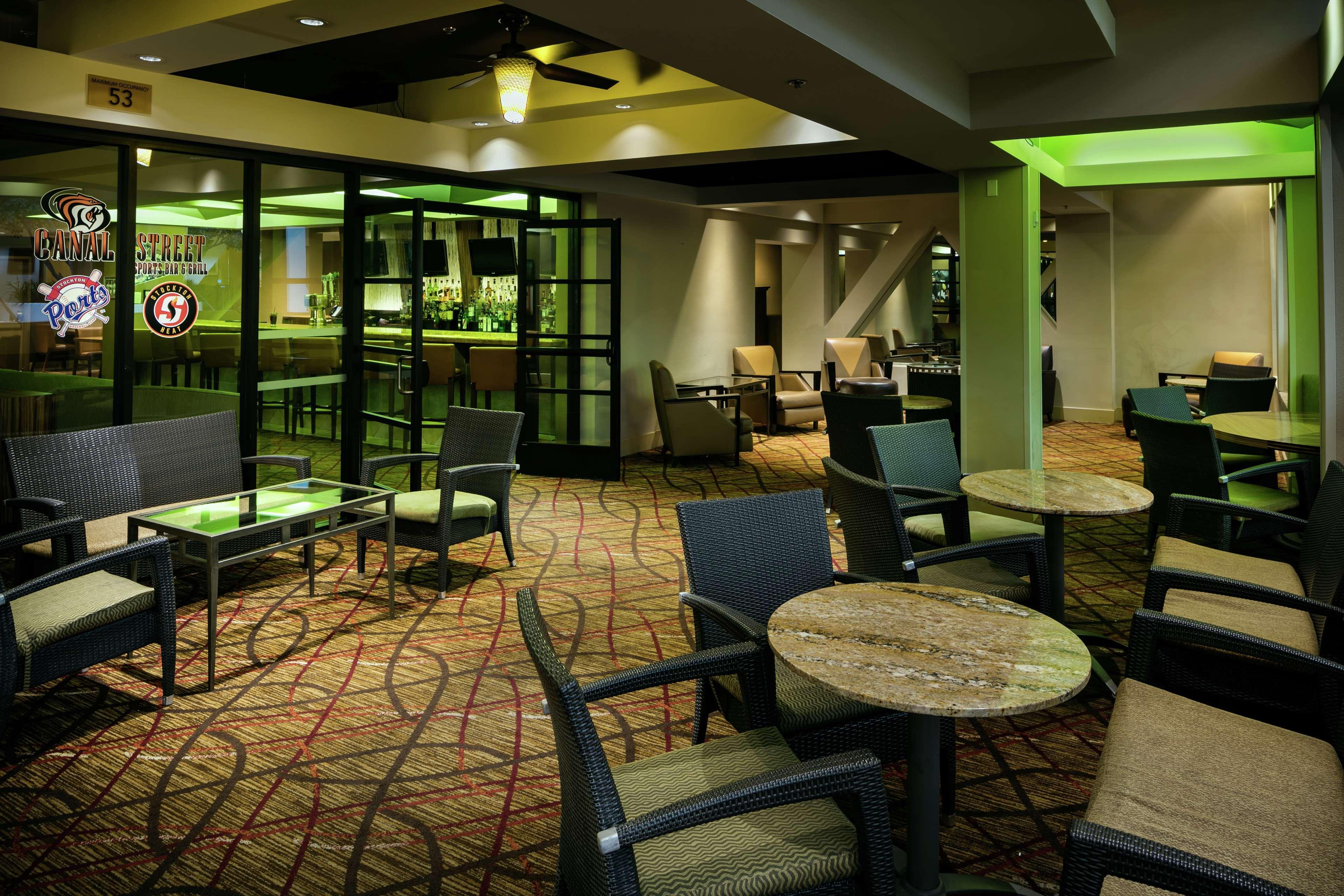 Отель Hilton Стоктон Экстерьер фото