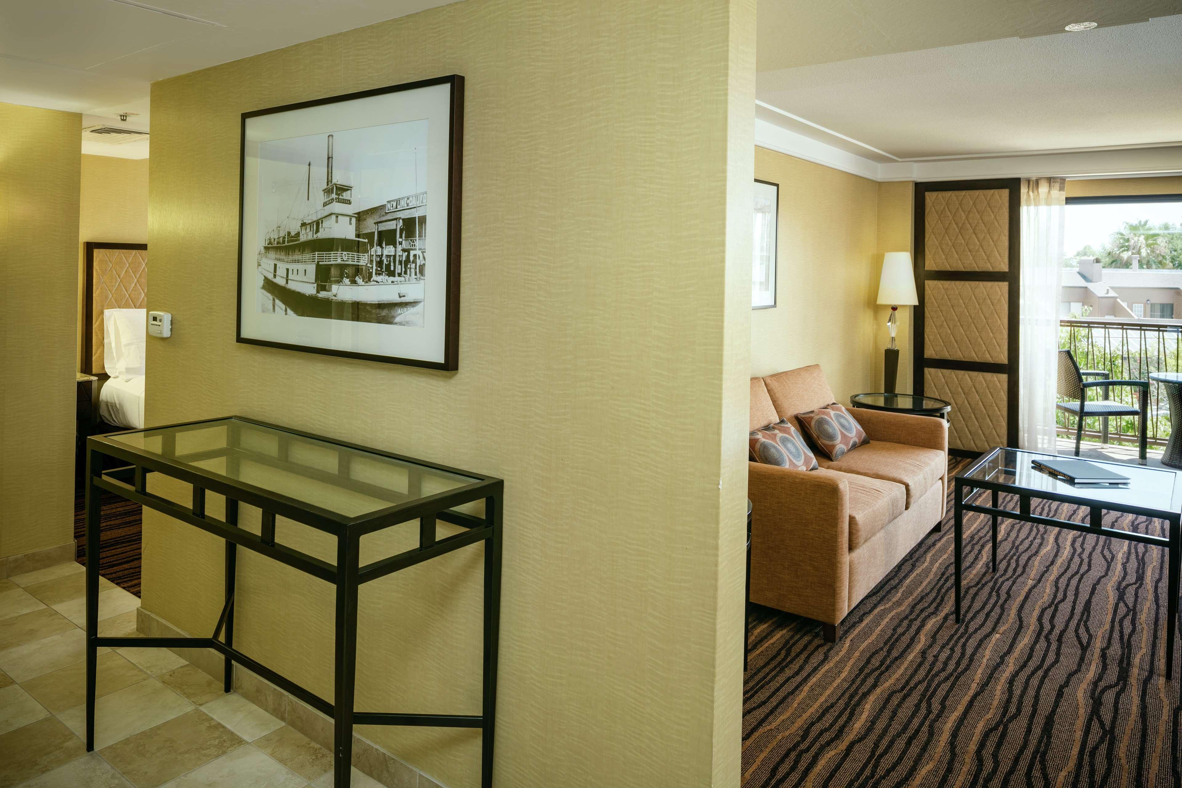 Отель Hilton Стоктон Экстерьер фото