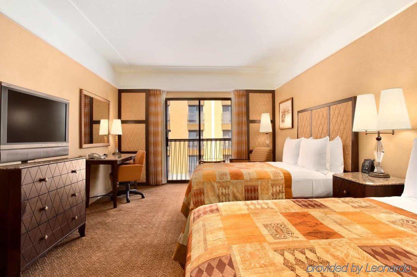 Отель Hilton Стоктон Экстерьер фото